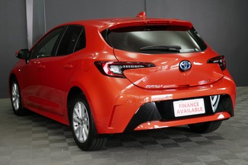 https://vehicle-cdn.autoleague.cloud/30640_U110975_6.jpg