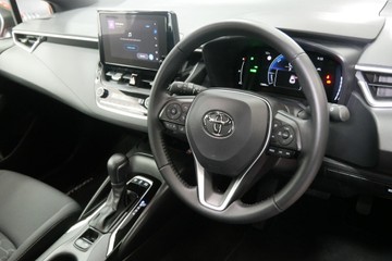 https://vehicle-cdn.autoleague.cloud/30640_U110975_8.jpg