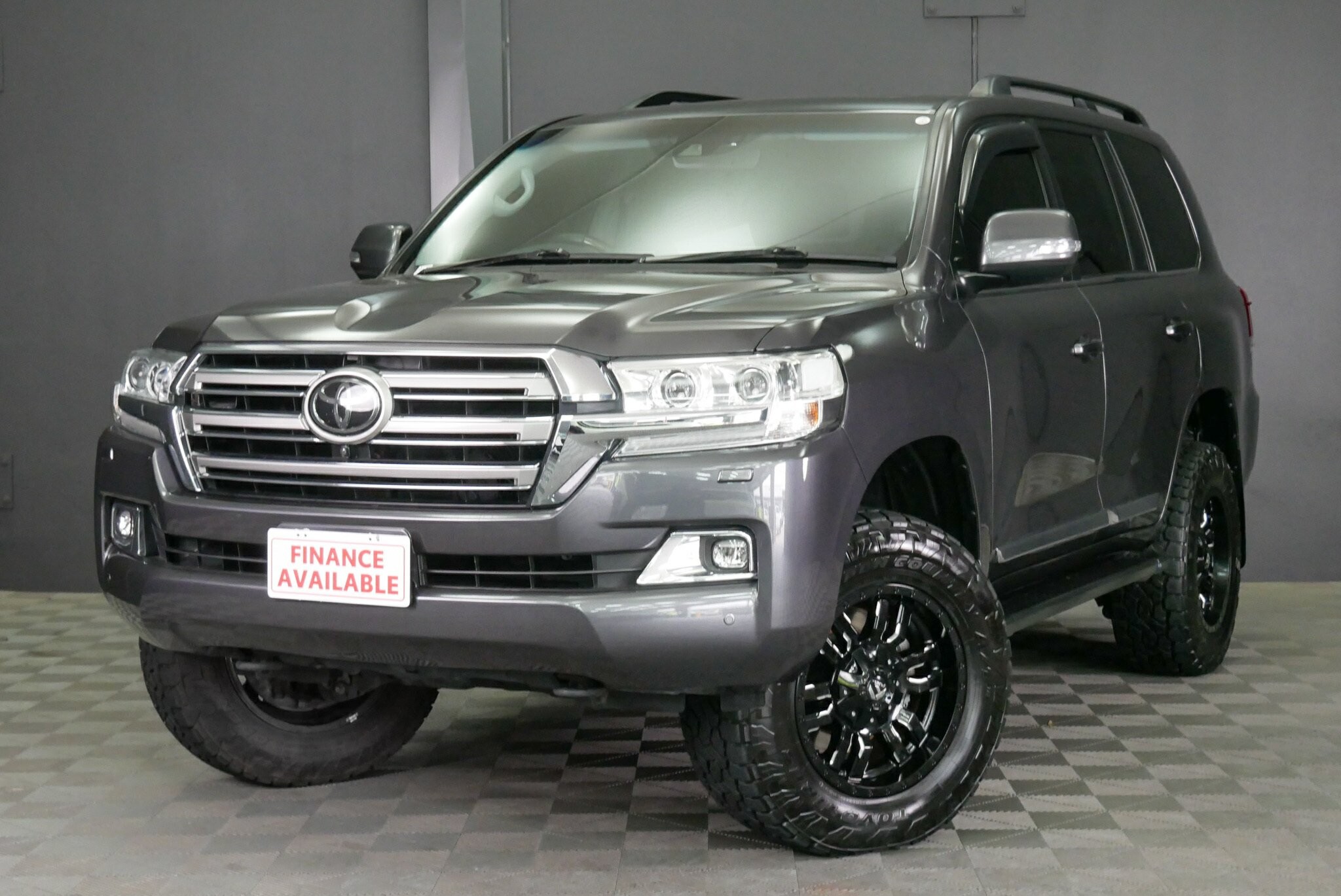 Toyota Landcruiser image 3