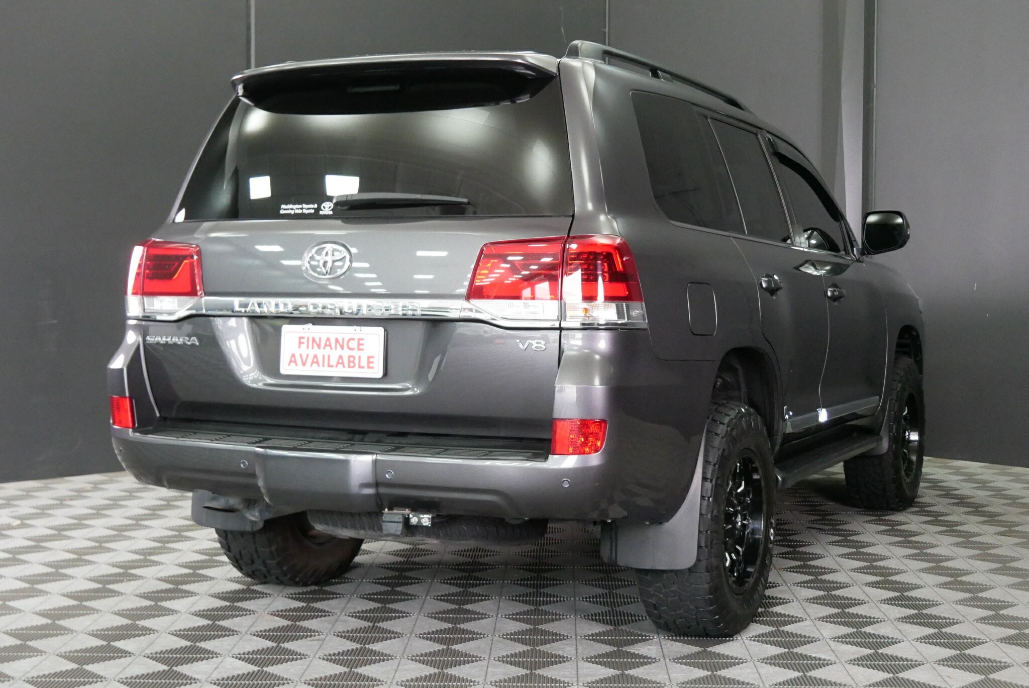 Toyota Landcruiser image 4