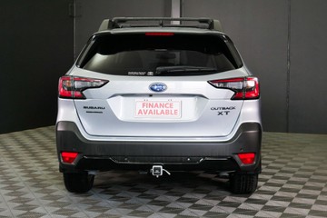 https://vehicle-cdn.autoleague.cloud/30640_U110980_5.jpg