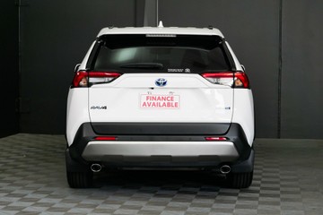 https://vehicle-cdn.autoleague.cloud/30640_U110995_5.jpg