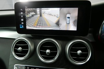 https://vehicle-cdn.autoleague.cloud/30640_U110997_12.jpg