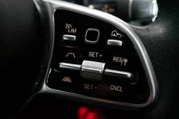 https://vehicle-cdn.autoleague.cloud/30640_U110997_15.jpg