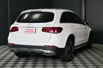 https://vehicle-cdn.autoleague.cloud/30640_U110997_4.jpg