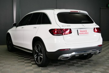 https://vehicle-cdn.autoleague.cloud/30640_U110997_6.jpg