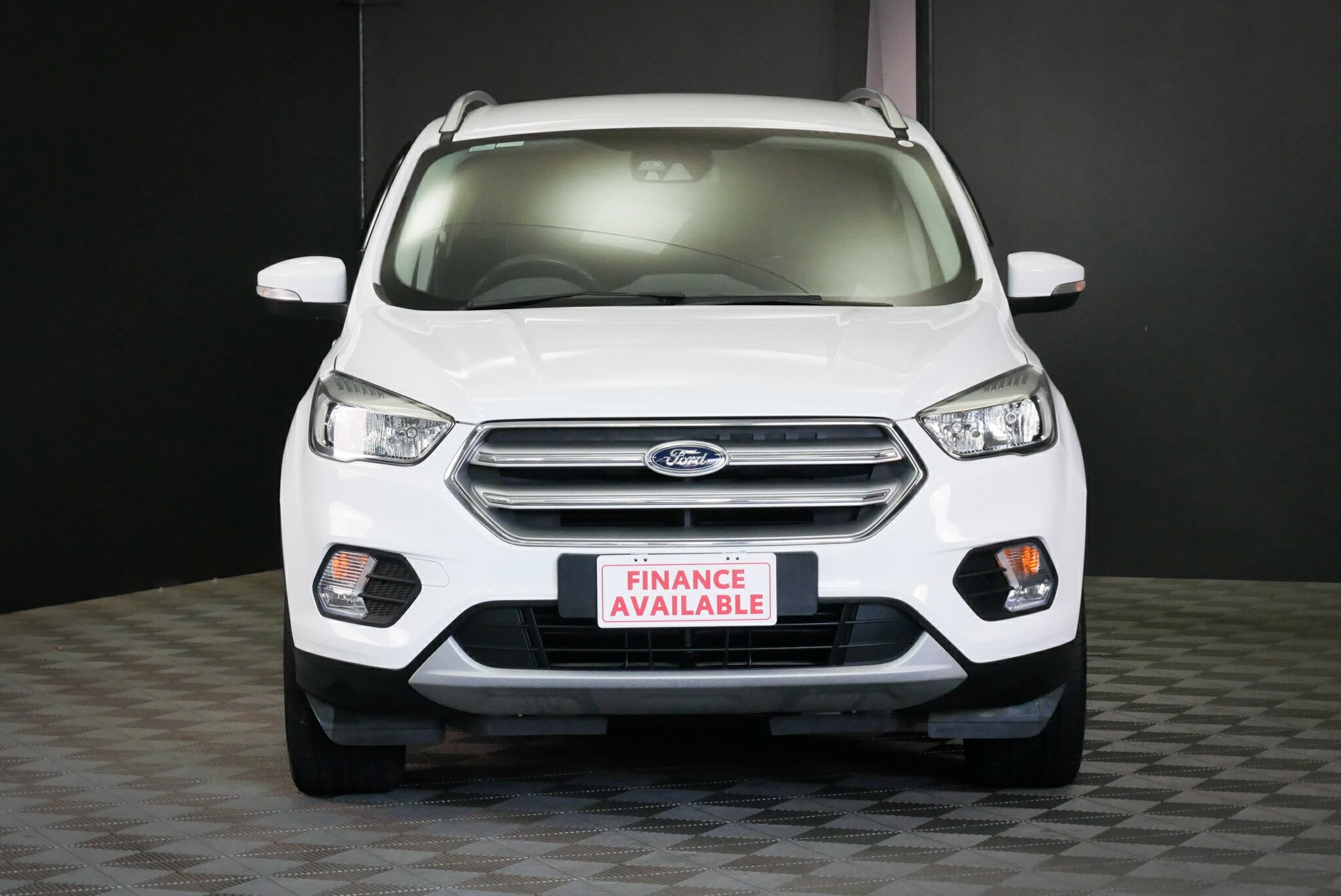Ford Escape image 2