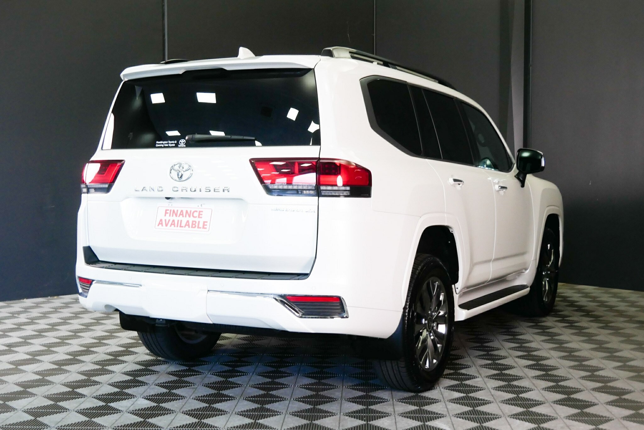 Toyota Landcruiser image 4