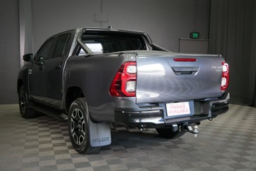 https://vehicle-cdn.autoleague.cloud/30640_U111017_6.jpg