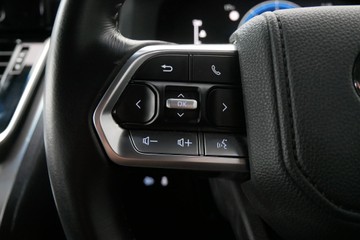https://vehicle-cdn.autoleague.cloud/30640_U111019_13.jpg