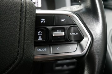 https://vehicle-cdn.autoleague.cloud/30640_U111019_14.jpg