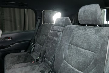 https://vehicle-cdn.autoleague.cloud/30640_U111019_19.jpg
