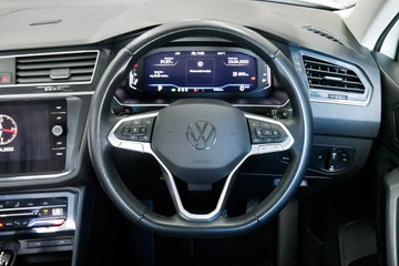 https://vehicle-cdn.autoleague.cloud/30640_U111034_10.jpg