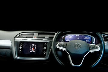 https://vehicle-cdn.autoleague.cloud/30640_U111034_11.jpg