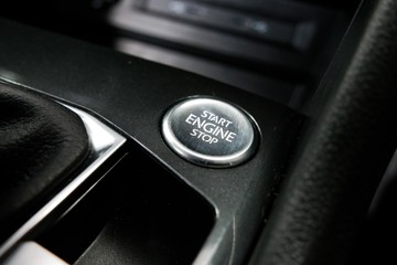 https://vehicle-cdn.autoleague.cloud/30640_U111034_19.jpg