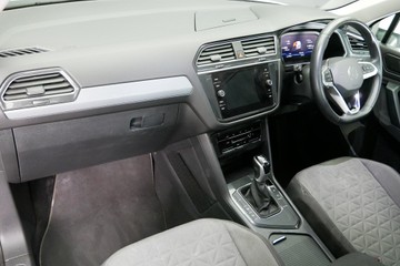 https://vehicle-cdn.autoleague.cloud/30640_U111034_24.jpg
