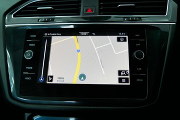 https://vehicle-cdn.autoleague.cloud/30640_U111037_10.jpg