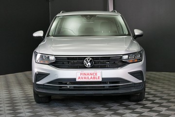 https://vehicle-cdn.autoleague.cloud/30640_U111037_2.jpg