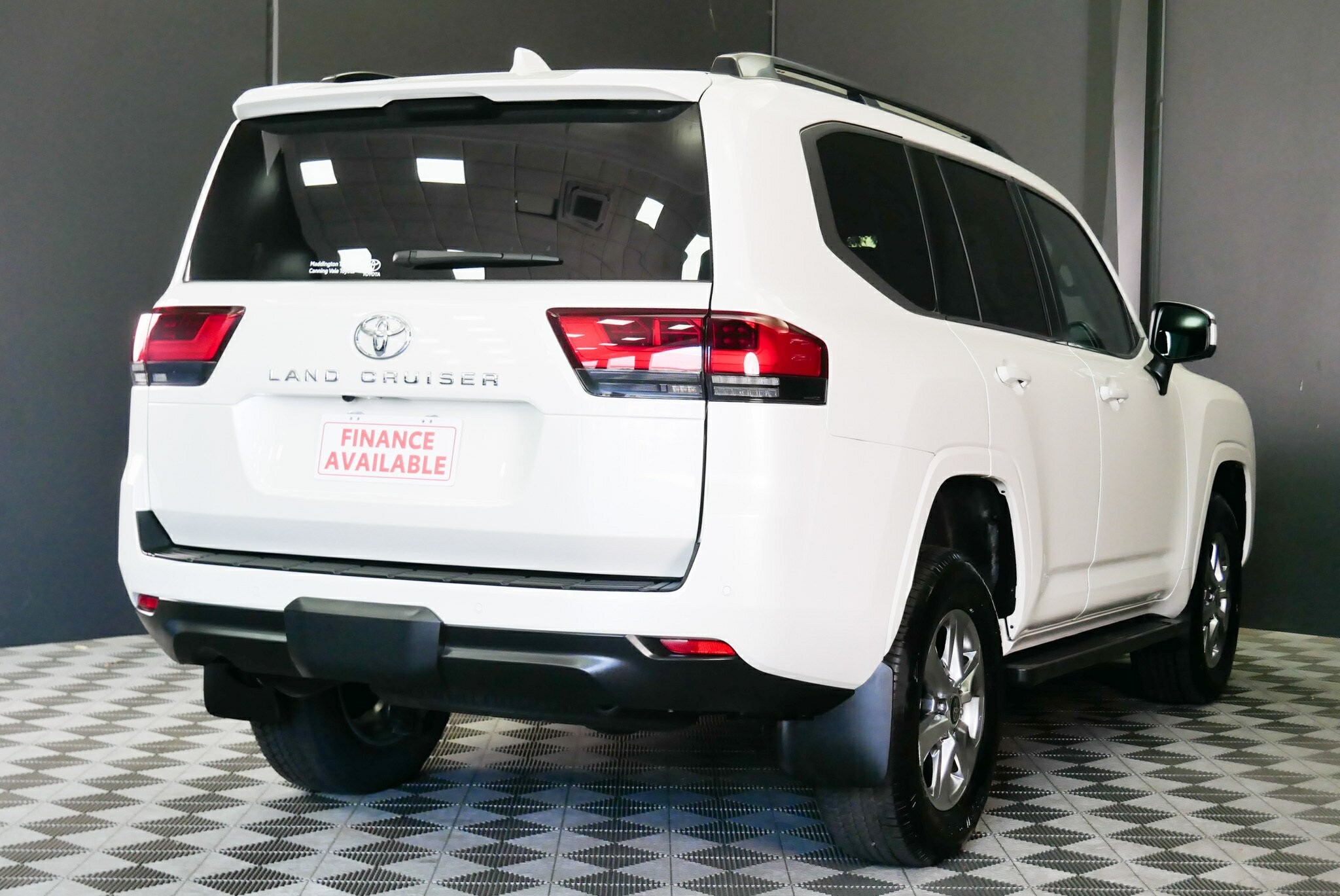 Toyota Landcruiser image 4