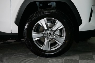 https://vehicle-cdn.autoleague.cloud/30640_U111059_7.jpg