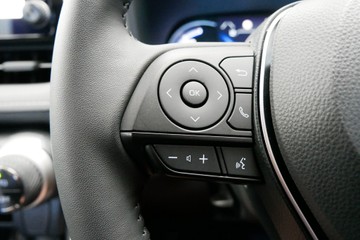 https://vehicle-cdn.autoleague.cloud/30640_U111061_15.jpg