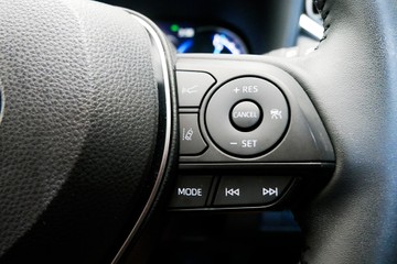 https://vehicle-cdn.autoleague.cloud/30640_U111061_16.jpg