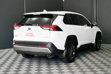 https://vehicle-cdn.autoleague.cloud/30640_U111061_4.jpg