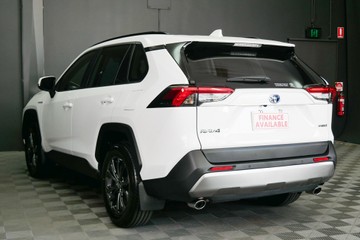https://vehicle-cdn.autoleague.cloud/30640_U111061_6.jpg