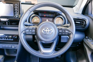 https://vehicle-cdn.autoleague.cloud/30640_U111071_11.jpg