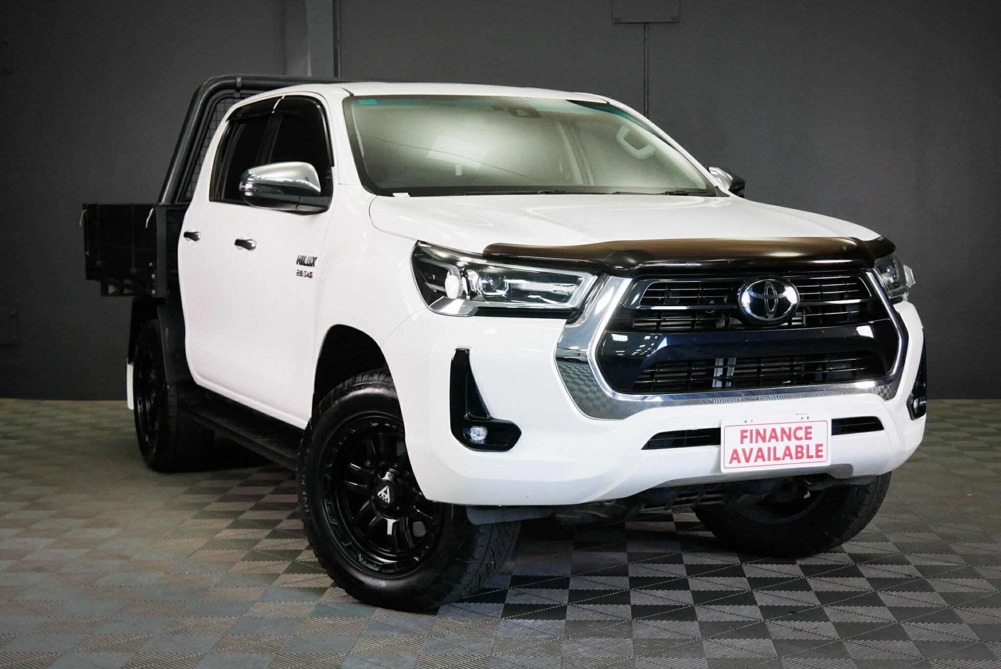 Toyota Hilux image 1