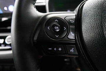 https://vehicle-cdn.autoleague.cloud/30640_U111087_15.jpg