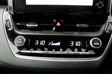 https://vehicle-cdn.autoleague.cloud/30640_U111097_11.jpg