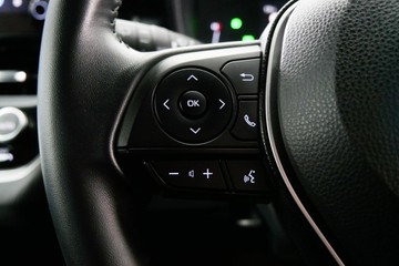 https://vehicle-cdn.autoleague.cloud/30640_U111097_13.jpg