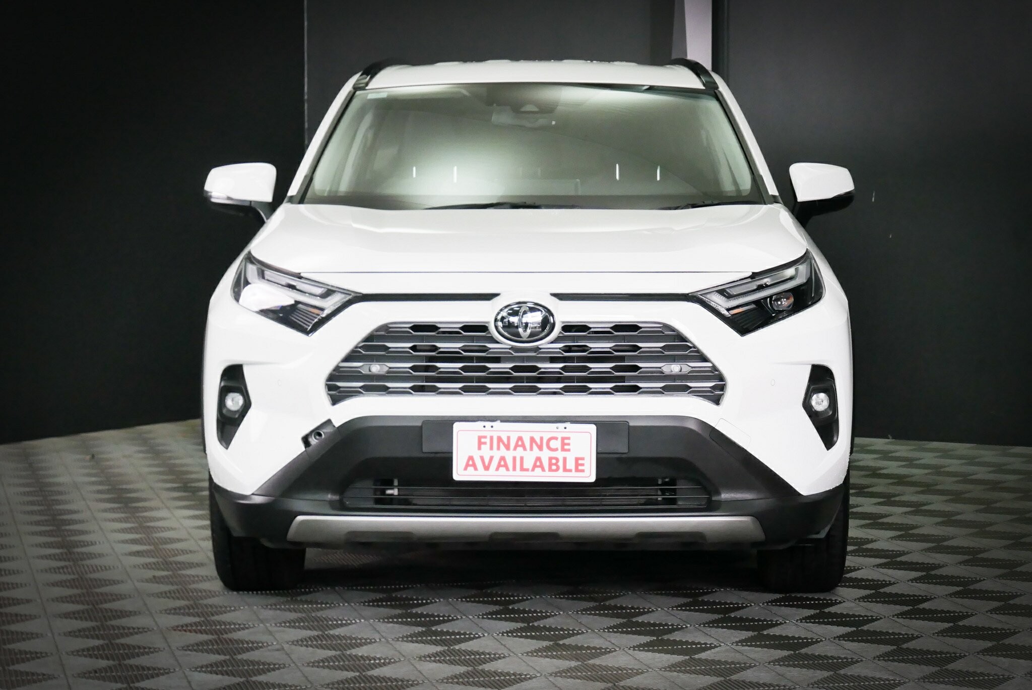 Toyota Rav4 image 2