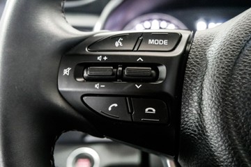 https://vehicle-cdn.autoleague.cloud/30640_U111109_13.jpg