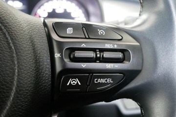 https://vehicle-cdn.autoleague.cloud/30640_U111109_14.jpg