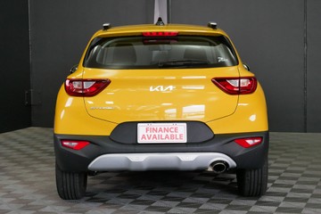 https://vehicle-cdn.autoleague.cloud/30640_U111109_5.jpg