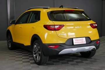 https://vehicle-cdn.autoleague.cloud/30640_U111109_6.jpg