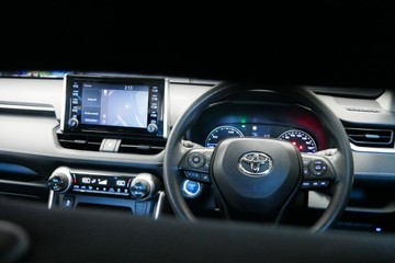 https://vehicle-cdn.autoleague.cloud/30640_U111130_14.jpg