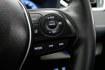 https://vehicle-cdn.autoleague.cloud/30640_U111135_15.jpg