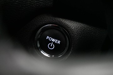 https://vehicle-cdn.autoleague.cloud/30640_U111135_17.jpg