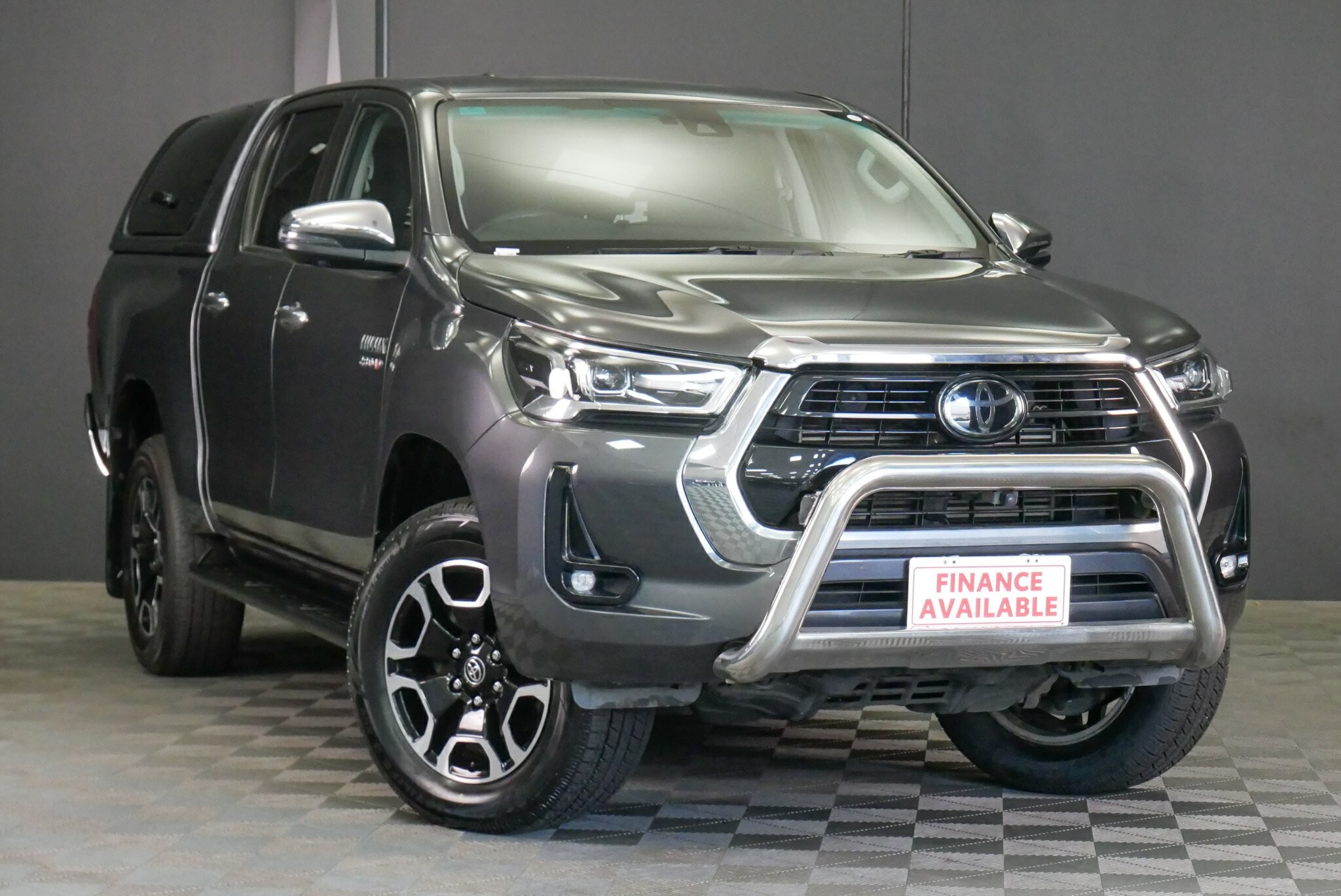 Toyota Hilux image 1