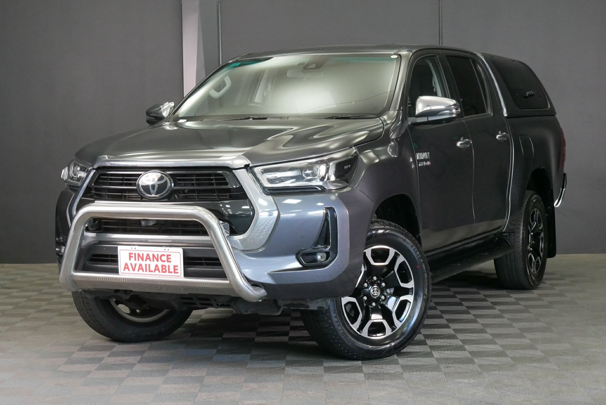 Toyota Hilux image 3