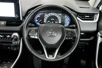https://vehicle-cdn.autoleague.cloud/30640_U111161_11.jpg
