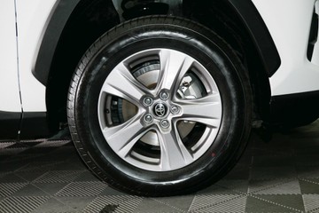 https://vehicle-cdn.autoleague.cloud/30640_U111161_8.jpg