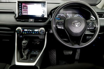 https://vehicle-cdn.autoleague.cloud/30640_U111162_12.jpg