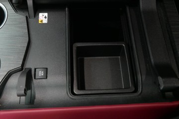 https://vehicle-cdn.autoleague.cloud/30640_U111164_28.jpg
