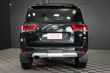 https://vehicle-cdn.autoleague.cloud/30640_U111164_5.jpg