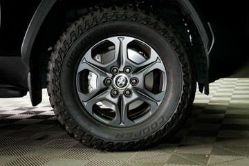 https://vehicle-cdn.autoleague.cloud/30640_U111164_7.jpg