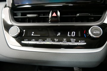 https://vehicle-cdn.autoleague.cloud/30640_U111166_14.jpg